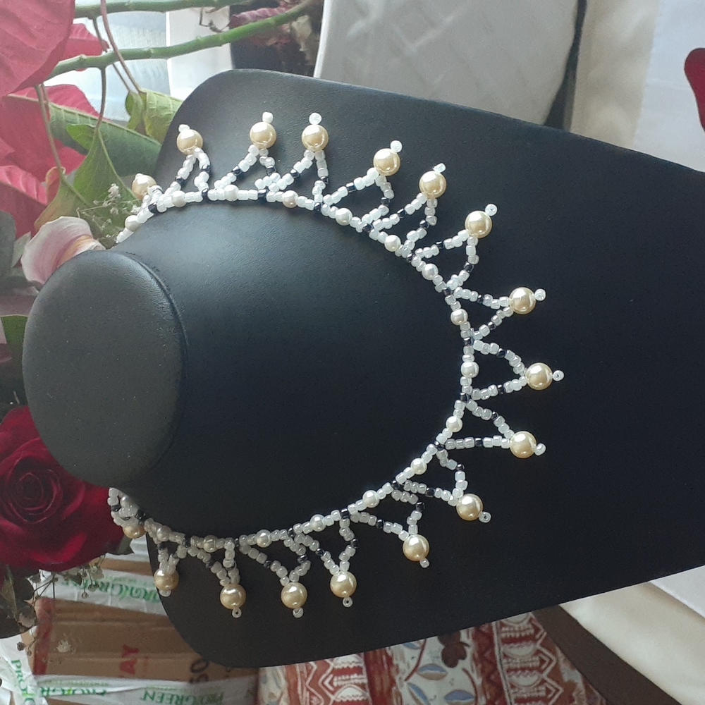 Necklet